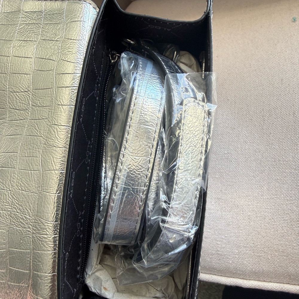 ALDO Silver Croc-Embossed Chain Handle Bag - Picture 3 of 4